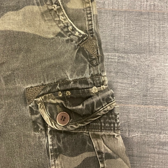 Faded Camo Bluenotes Cargo Shorts - Picture 3 of 6